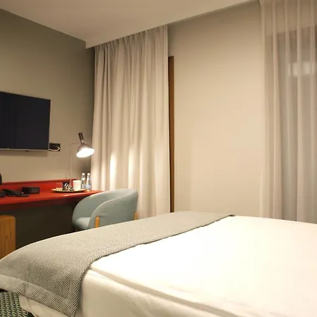 Gvarna 3* فروتسواف